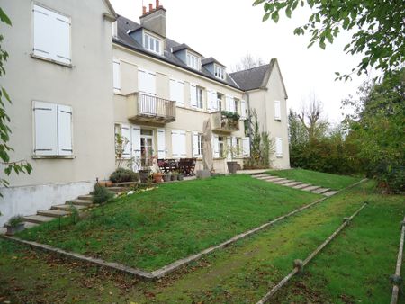 Location Appartement 4 pièces 101m² VARENNES VAUZELLES 58640 - Photo 3