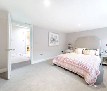 5 Bedroom House - The Hundred, Romsey - Photo 1