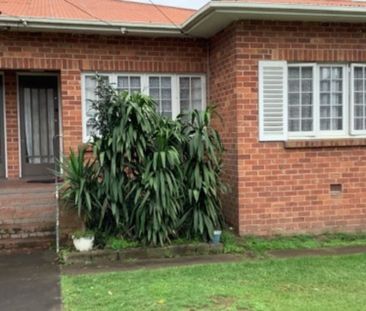 Lovely living in May - Photo 3