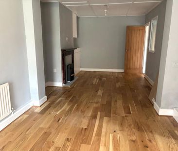 3 bedroom semi-detached house to rent - Photo 4