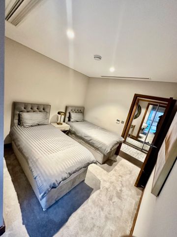 2 Bed Flat, Queenstown Road, SW11 - Photo 4