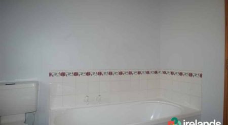 Bright Sunny Two Storey Townhouse - Photo 5