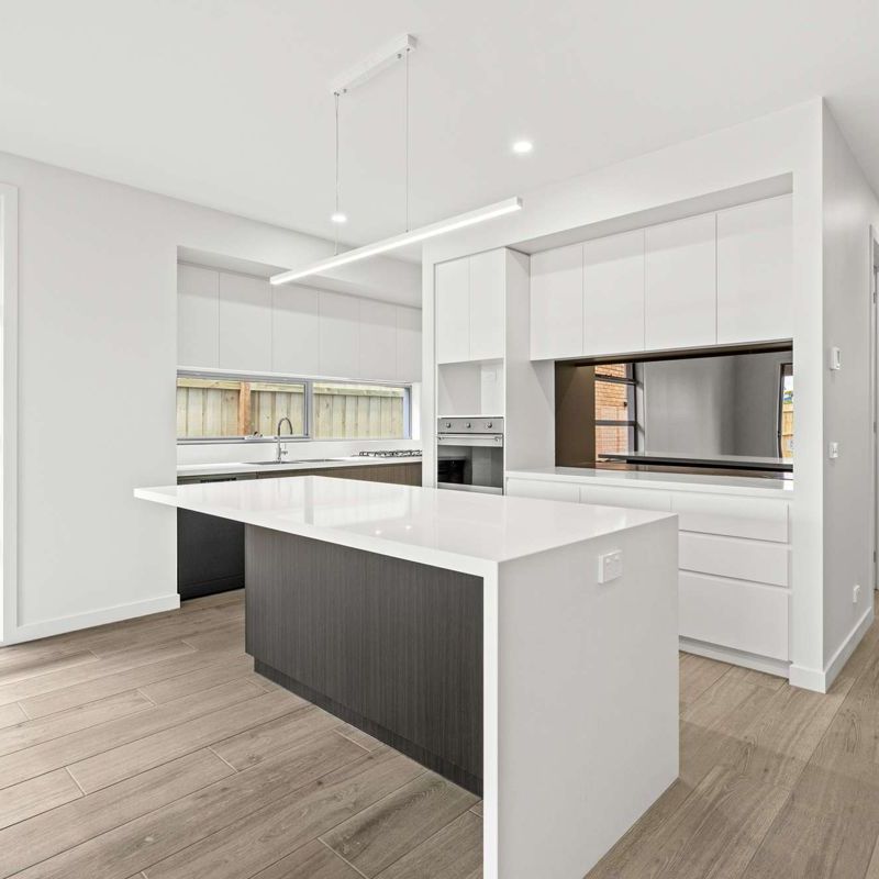 9 Taylor Avenue, Burwood East VIC 3151 - Townhouse For Rent | Domain - Photo 1