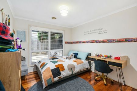 Beautiful Family Home! - Photo 5