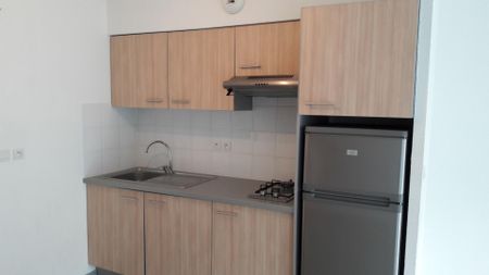 location Appartement T3 DE 65.08m² À BRUGUIERES - Photo 2