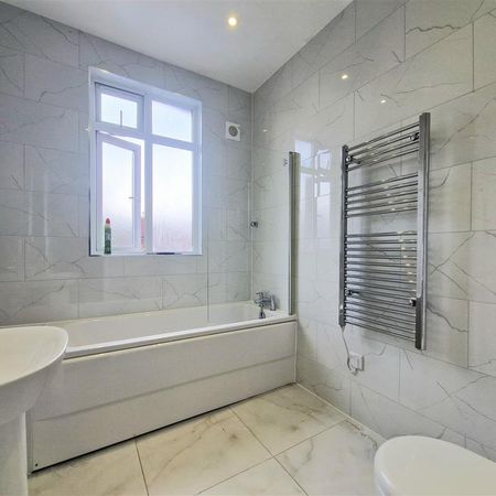 1 bedroom property to rent - Photo 3