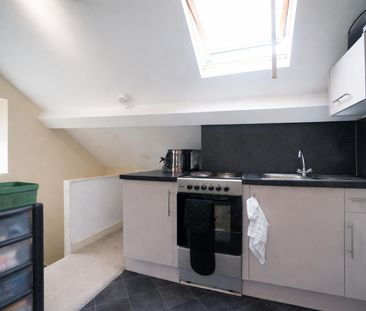 Flat D, 364 High Street - Photo 2