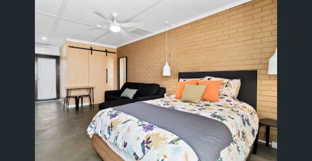 FULLY FURNISHED RENOVATED DELIGHTS! - Photo 5