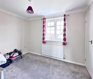 2 bedroom end of terrace house to rent - Photo 4