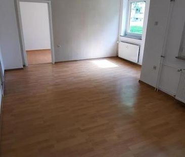 Bei VIVAWEST die Sonnenstrahlen auf dem eigenen Balkon genießen. - Photo 1