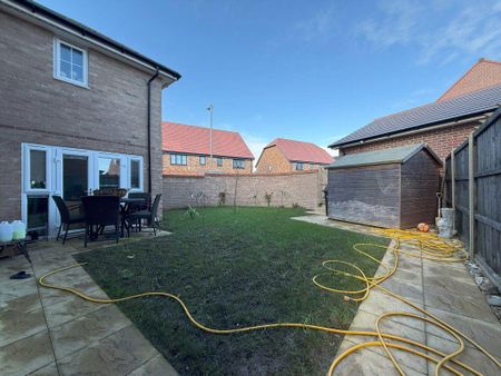 5 bedroom detached house to rent - Photo 3
