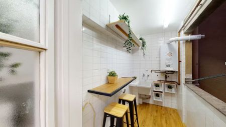 Carrer de la Diputació, Barcelona, Catalonia 08011 - Foto 2