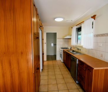 1 Kim Court, Altona, Melbourne - Photo 5