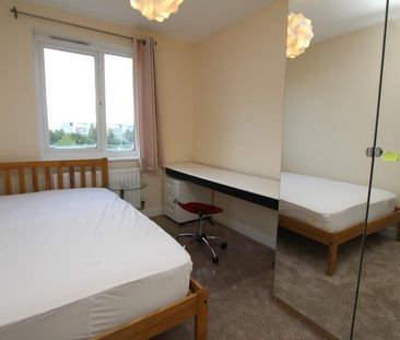 6 bedroom terraced house to rent - Photo 2