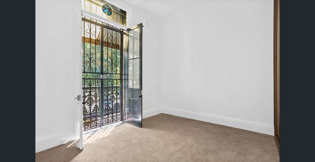 Two bedroom plus study Victorian terrace. - Photo 1