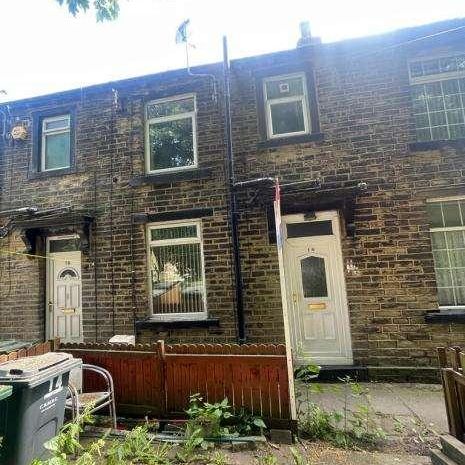 Fern Street, Bradford, BD4 - Photo 1