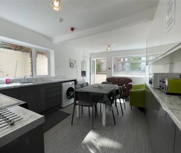 8 bedroom terraced house to rent - Photo 2