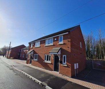 Thompson Terrace, Askern, DONCASTER - Photo 3