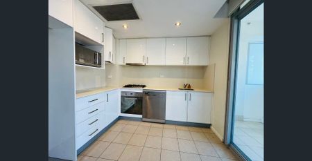 Two Bedrooms apartment at a convenient location - Photo 4