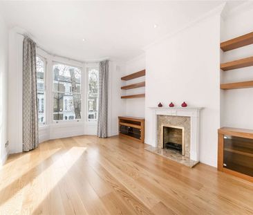 3d Virtual Viewing Available - A fantastic two bedroom apartment with wooden floors throughout. - Photo 1