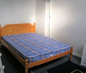 3 Bed Student Accommodation Just 400m from Nottingham University Gates! - Photo 3