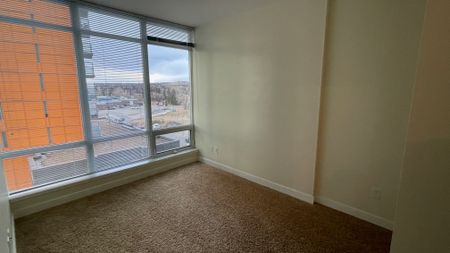 1 Bed Condo For Rent In Brentwood. Heat & Water Included - Photo 4