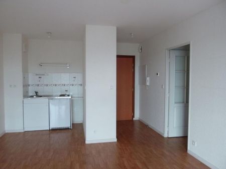 Location Appartement 2 pièce(s) de 42 m2 - Photo 4