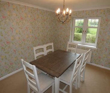 2 bedroom terraced house to rent - Photo 4