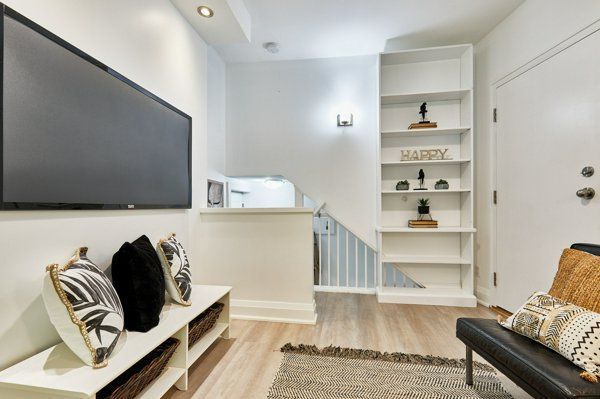 For Lease - 46 Elmer Avenue Unit# 1, Toronto, Ontario - Photo 1