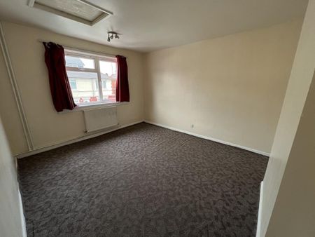 2 bedroom maisonette to rent - Photo 3