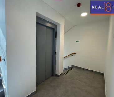 Pronájem bytu 1+kk 35 m² - Photo 2