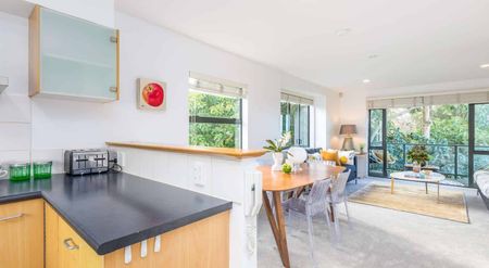 3 bed 2 bathroom - Photo 4