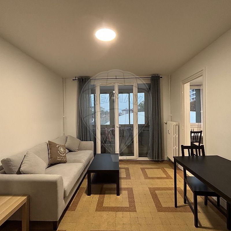 Location Appartement 4 pièces 64m² LYON 8ème - Photo 1