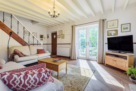 3 BED House To rent - Photo 2