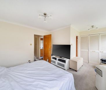 4 bedroom detached house to rent - Photo 3