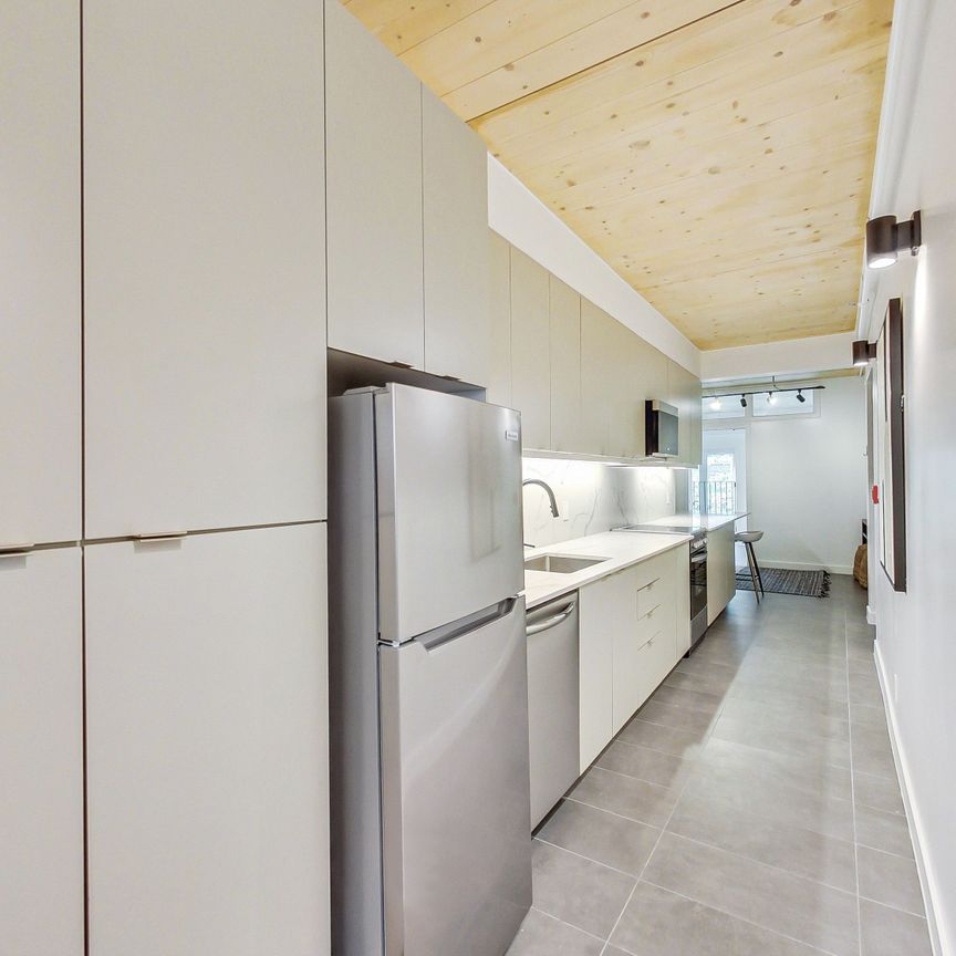 For Lease - 1604 Queen Street Unit# 201, Toronto, Ontario - Photo 1