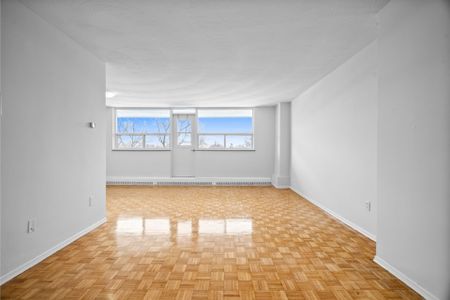 For Lease - 105 Rowena Drive Unit# 403, Toronto, Ontario - Photo 2