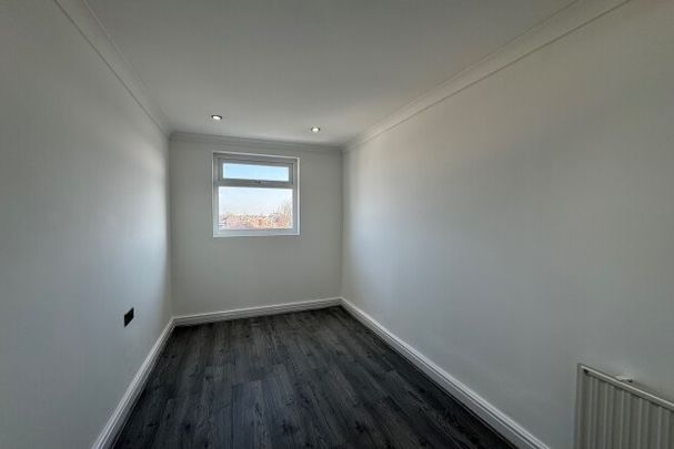 Hall Lane, L7 - Photo 1