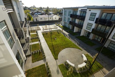 210/69 Hall Avenue, Mangere - Photo 3