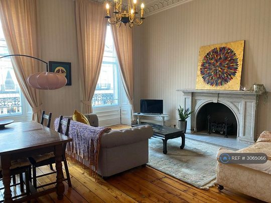 1 bedroom in a flat share to rent - Photo 1
