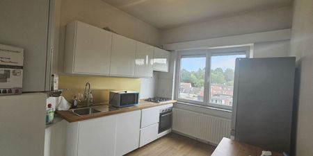 Appartement te huur in Ukkel voor € 990 met 1 slaapkamer - Photo 4