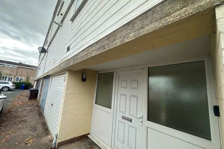 St. Johns Close - Photo 2