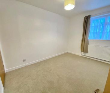 4 bedroom terraced house to rent - Photo 1