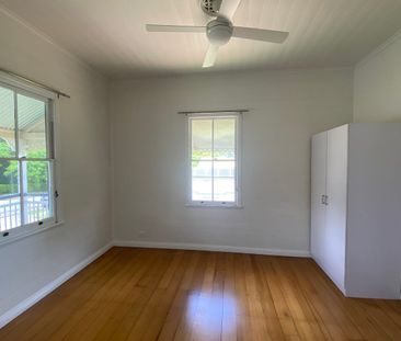 Family Home in the Perfect Central Location! - Photo 3