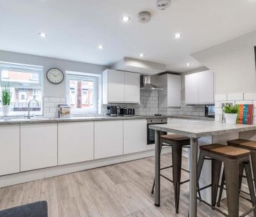 6 bedroom house to rent - Photo 2