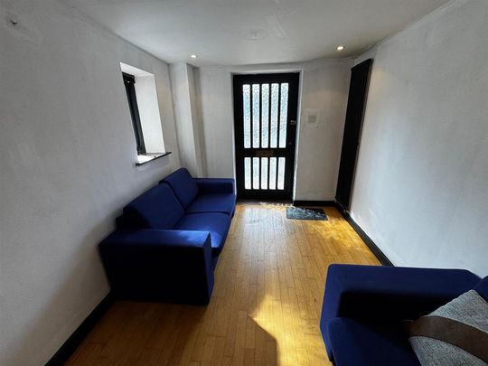 2 bedroom townhouse to rent - Photo 1