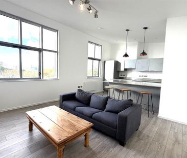 3 bedroom apartment to rent - Photo 1