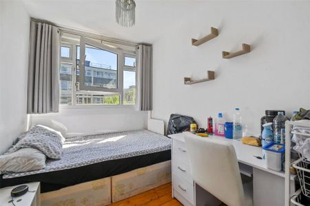 4 bedroom apartment to rent - Photo 2