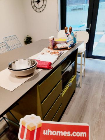 5 Bedroom Apartment - Photo 2