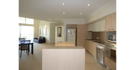 Furnished unit walking distance to Bond University - Photo 4